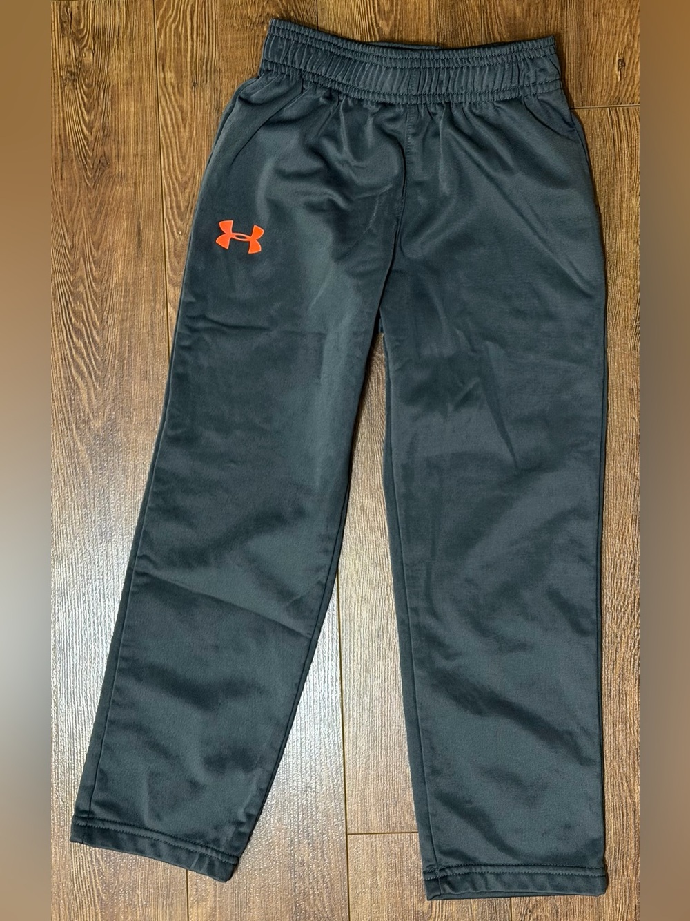 Boys Under Armour Brawler Tapered Pants - Size 5 - Grey